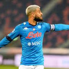 S.S.C. Naples espère progresser